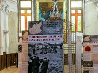 Jausiers  Exposition dans une chapelle