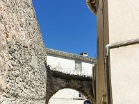 La Bastide des Jourdans  Une autre porte ...