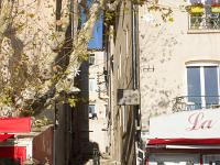 La Ciotat  Ruelle de la vieille ville donnant sur le port