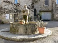 Lachau  La fontaine sur la place du Château