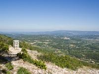 lacoste-001-2  Vue sur Lacoste depuis le Petit Luberon