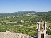 lacoste-061-2  Lacoste - Vue vers le Sud/'Est, le Grand Luberon (1125 m) et le village de Bonnieux