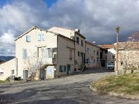 Le Poët - Hautes Alpes  Ville haute sur la motte castrale ...
