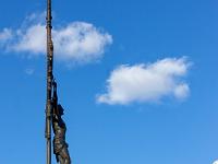 Place forte de Mont Dauphin - XVIIe  Croix devant l'église Saint Louis à l'Est
