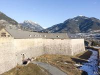 Place forte de Mont Dauphin - XVIIe  Caserne de Rochambeau et porte d'Embrun