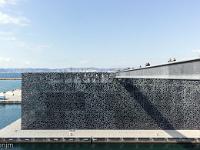 MUCEM Marseille  Face Est et passerelle entre le fort St Jean et le MUCEM