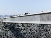 Fort St Jean (XIII / XIVe)  La passerelle entre le fort St Jean et le MUCEM