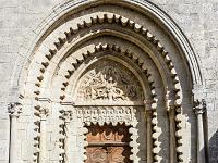 Plateau de Ganagobie (04)  Monastère ND de Ganagobie - Le majestueux portail d'entrée de l'église du monastère, l'église Notre Dame ...