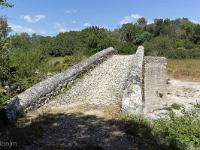 Pont Roman à Mane (04)  Le pont et sa calade ...