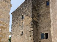 Salagon  Bâtiments au Sud de la cour ...