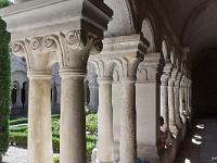 abbaye-senanque-031-2  Abbaye de Sénanque - Le cloître