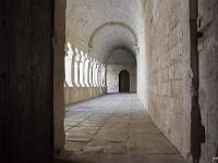 abbaye-senanque-043-2  Abbaye de Sénanque - Le cloître