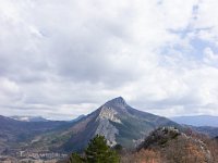 Sisteron - Le Collet mars 2026  La montange de la Baume et à gauche, le quartier sisteronais du même nom ...