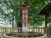 Saint Vincent les Forts (Ht Alpes)  Fontaine à l'entrée du village