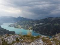 Saint Vincent les Forts (Ht Alpes)  Vue sur le lac de Serre Ponçon depuis le rocher de Guerre