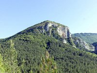 Au Sud de Valbelle  Vue vers le Sud. En arrière plan, les crêtes de Lure ...