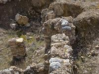 Lazer - Vestiges du site de la Plâtrière  Restes de murs et vestige d'un pilier sur la gauche ...