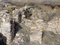 Lazer - Vestiges du site de la Plâtrière  Vestiges de murs et d'un pilier ...