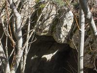 Lazer - Vestiges du site de la Plâtrière  En cherchant, je trouve une ouverture. J'y pénètre donc ...