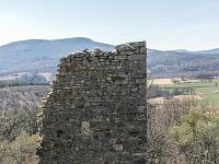 Village ruiné de Vière  Un des seuls pan de mur encore debout à l'Ouest du village 1/2