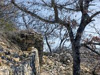 Village ruiné de Vière  Dans une ruelle