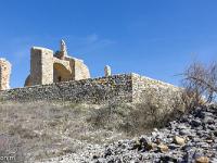 Eglise St Barthélémy d'Ongles - XIIe  Celle-ci à subit une campagne de sauvegarde et de préservation des vestiges par un chantier de jeune de l'APARE de 1997 à 2000 puis plus récemment.