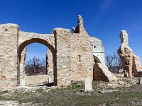 Eglise St Barthélémy d'Ongles - XIIe  Vue de la façade Sud