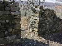 Village ruiné de Vière  Entrée d'une maison au Nord/Ouest du village