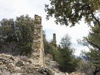 Eglise Saint Antoine  Rendons nous maintenant à l'église Saint Antoine dont nous apercevons le pignon Ouest au loin