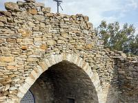 Eglise Saint Antoine  Le Choeur. Celui-ci a été réaménagé et des messes y sont parfois de nouveau données 1/2