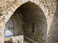Eglise Saint Antoine  Le Choeur. Celui-ci a été réaménagé et des messes y sont parfois de nouveau données 2/2