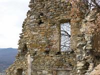 Châteauneuf-Val-St-Donat - Vieux village  Une autre maison sur le flan Ouest de la colline