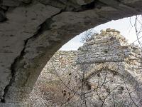 Châteauneuf-Val-St-Donat - Vieux village  Vue depuis le couvert