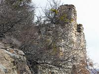 Châteauneuf-Val-St-Donat - Vieux village  Vestiges des remparts à l'Ouest