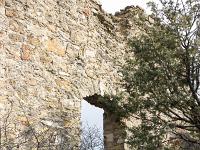 Le Château  Entrée du logis seigneurial à l'Ouest