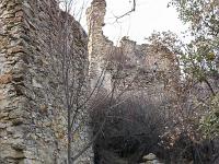 Châteauneuf-Val-St-Donat - Vieux village  Ici un espace a été aménagé me semble t'il par les amis de Compostelle